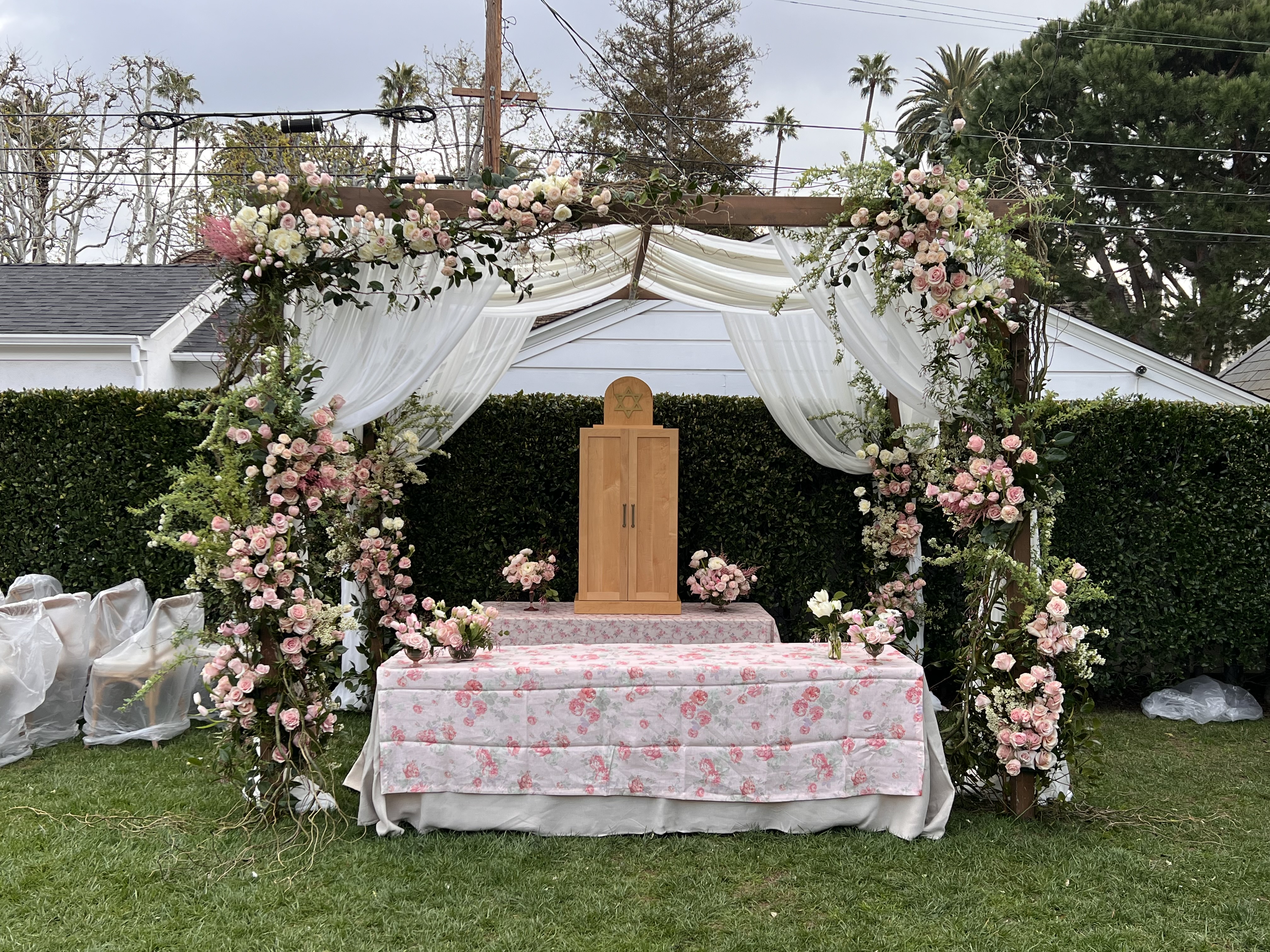 please contact us if you see any issues with our site